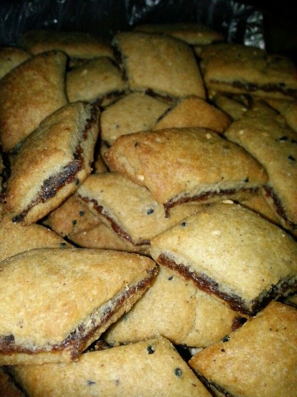 Maqrouda (Date Cookies)